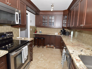 3+ Bedroom apartment for rent in ETOBICOKE 