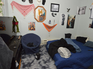 Room / Shared apartment for rent in Toronto 