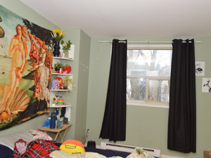 Room / Shared apartment for rent in Toronto 