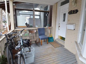 Room / Shared apartment for rent in Toronto 