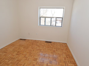2 Bedroom apartment for rent in EAST YORK  