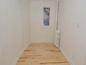 Bachelor apartment for rent in TORONTO 