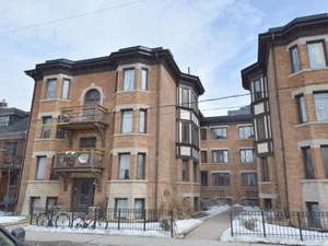 Bachelor apartment for rent in TORONTO 