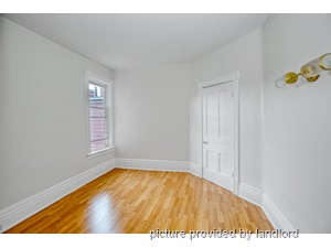 Room / Shared apartment for rent in TORONTO