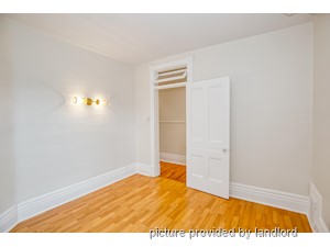Room / Shared apartment for rent in TORONTO