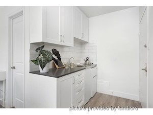 Bachelor apartment for rent in Toronto