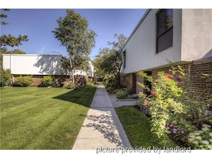 Bachelor apartment for rent in North York