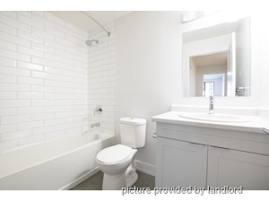 Bachelor apartment for rent in London