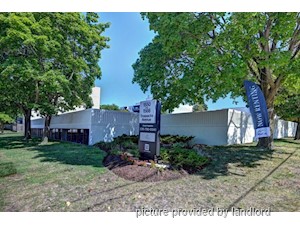 Bachelor apartment for rent in London