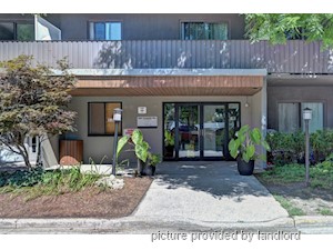 Bachelor apartment for rent in London