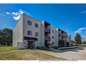 Bachelor apartment for rent in London