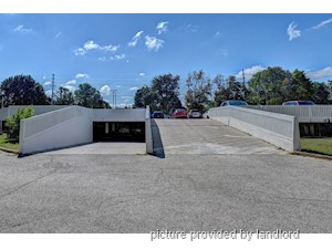 Bachelor apartment for rent in London