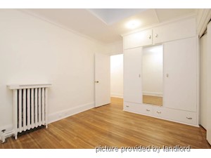 Room / Shared apartment for rent in TORONTO