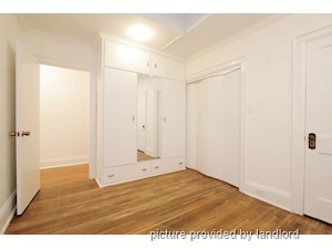Room / Shared apartment for rent in TORONTO