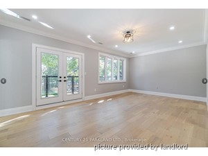 Room / Shared apartment for rent in TORONTO