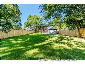 Room / Shared apartment for rent in TORONTO