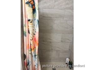 Room / Shared apartment for rent in TORONTO