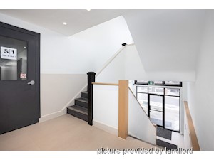 Bachelor apartment for rent in Etobicoke