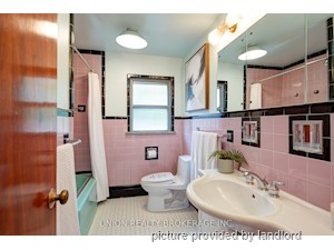 3+ Bedroom apartment for rent in TORONTO