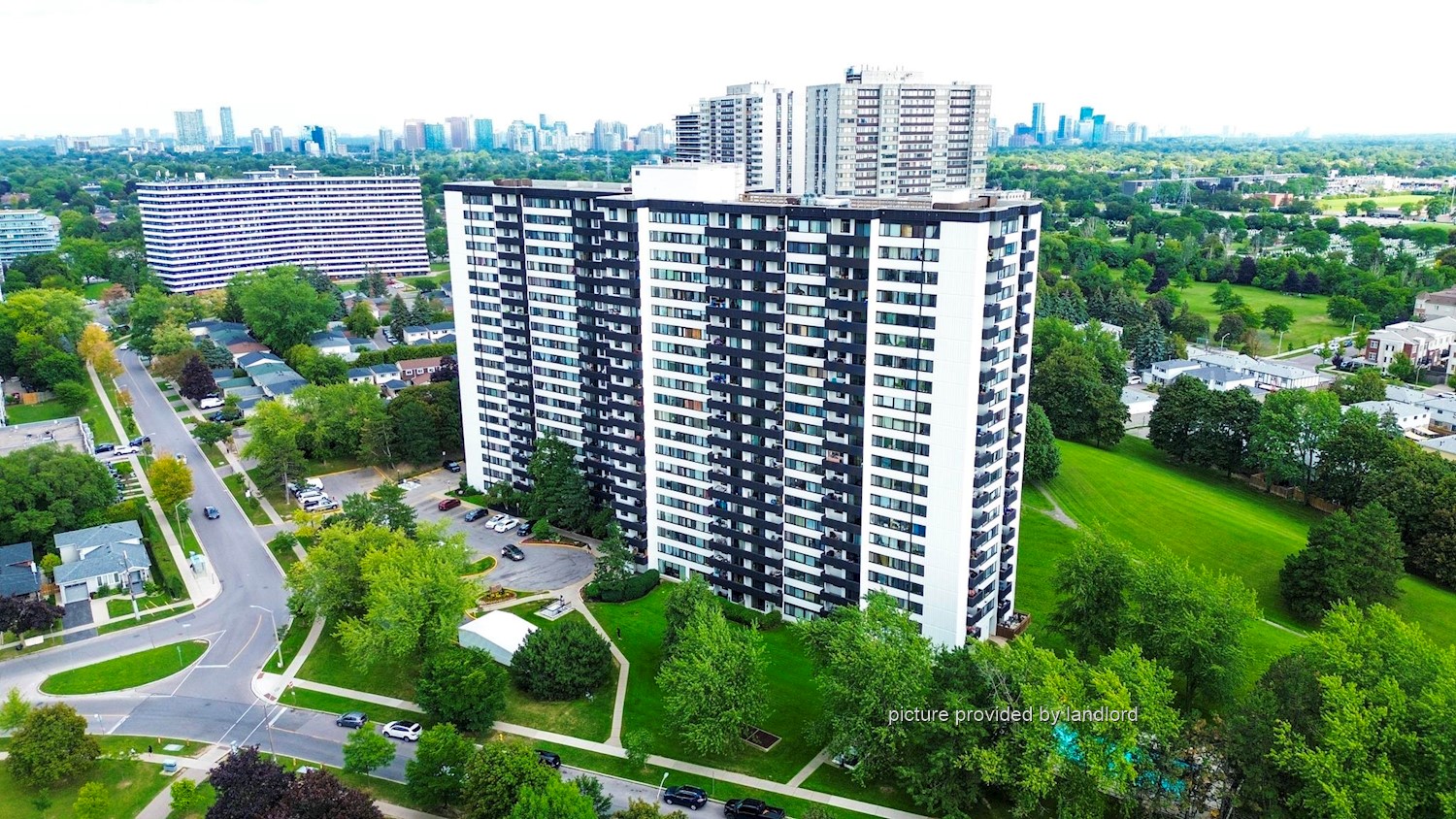 300 Antibes Drive Toronto, 2 bdrm 4