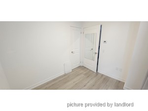 Room / Shared apartment for rent in TORONTO
