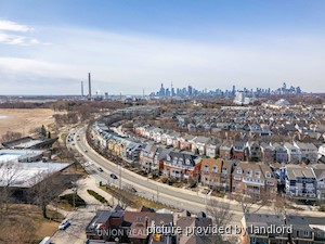 3+ Bedroom apartment for rent in TORONTO