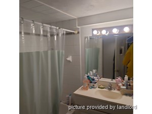 Room / Shared apartment for rent in TORONTO