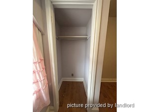 Room / Shared apartment for rent in TORONTO