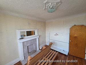 Room / Shared apartment for rent in TORONTO