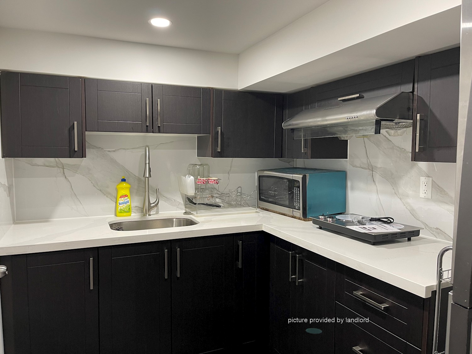 Danforth-Birchmount Toronto, Room 3