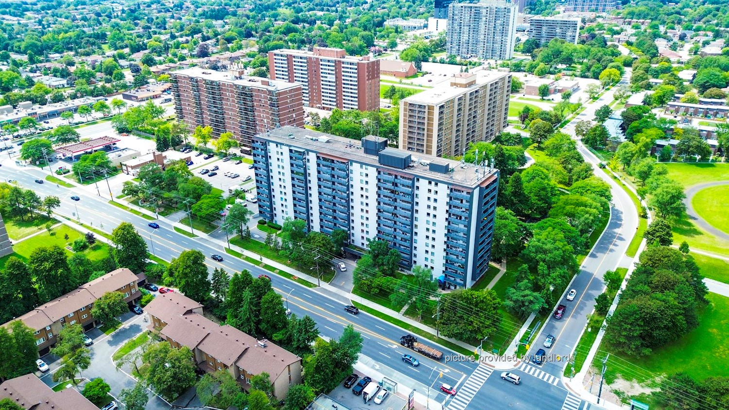 2360 Birchmount Road Toronto, 2 bdrm 3