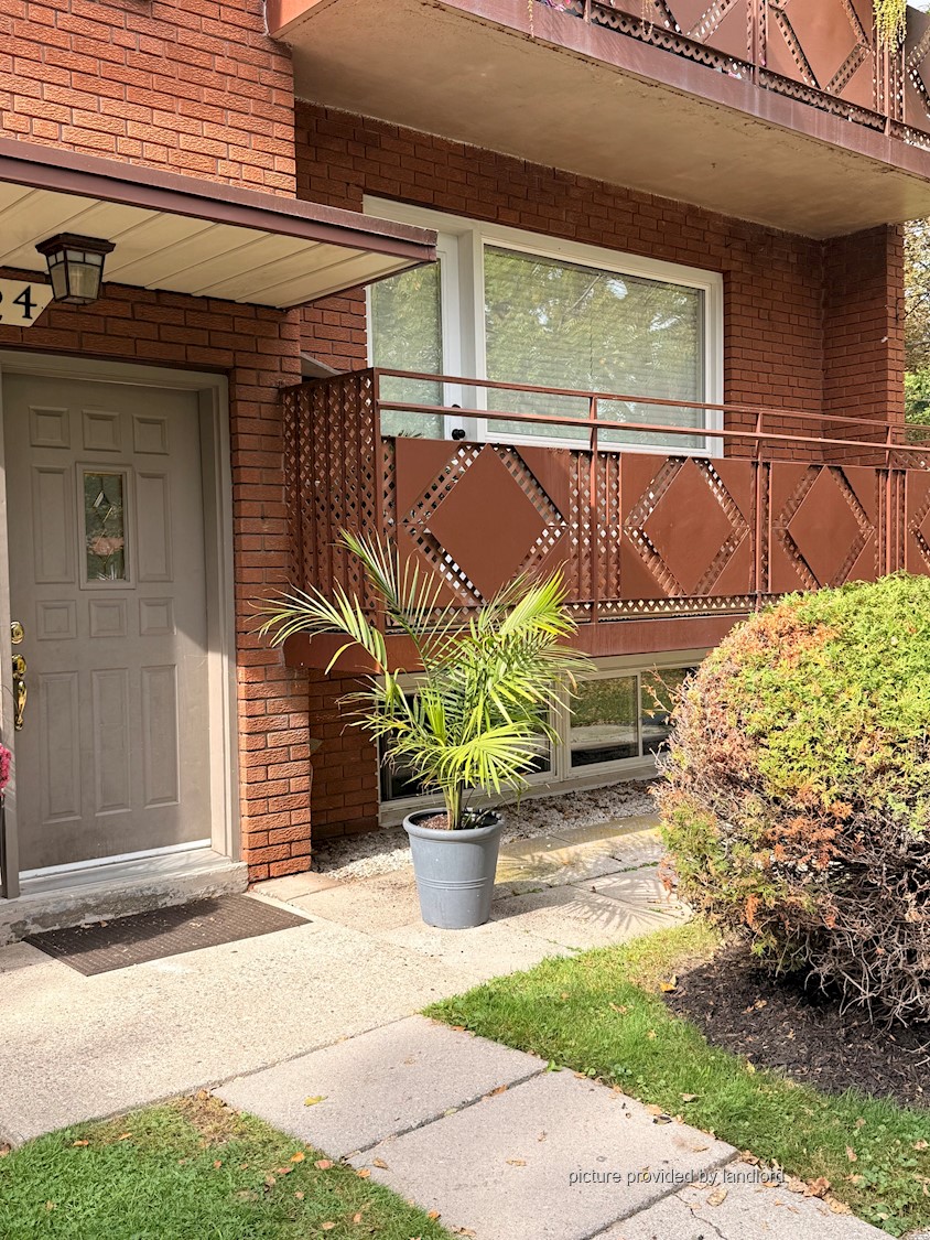 Browns Line-Lake Shor Toronto, 3+ bdrm 2