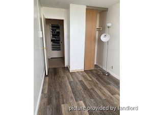 Room / Shared apartment for rent in TORONTO