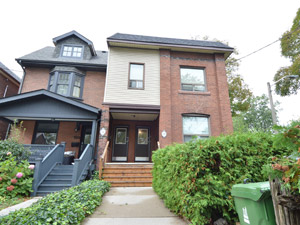 Bachelor apartment for rent in TORONTO