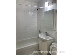 Bachelor apartment for rent in North York