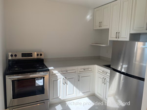 Bachelor apartment for rent in North York