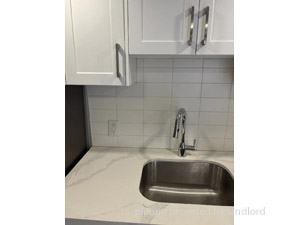 Bachelor apartment for rent in ETOBICOKE 