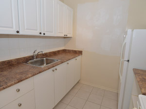 1 Bedroom apartment for rent in RICHMOND HILL 