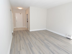 1 Bedroom apartment for rent in RICHMOND HILL 