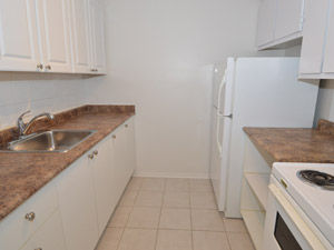 1 Bedroom apartment for rent in RICHMOND HILL 