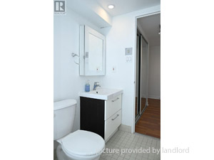 Bachelor apartment for rent in Toronto