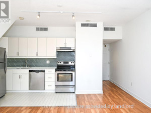 Bachelor apartment for rent in Toronto