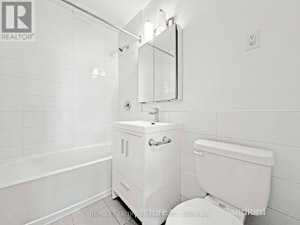 Bachelor apartment for rent in TORONTO  