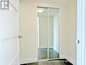 Bachelor apartment for rent in TORONTO    