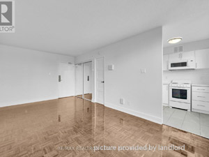 Bachelor apartment for rent in TORONTO  