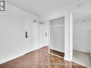 Bachelor apartment for rent in TORONTO  