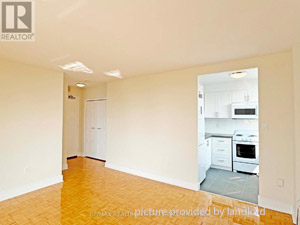 Bachelor apartment for rent in TORONTO 