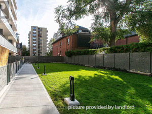 Bachelor apartment for rent in Toronto 