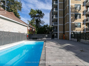 Bachelor apartment for rent in Toronto 