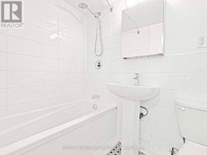 Bachelor apartment for rent in Toronto 